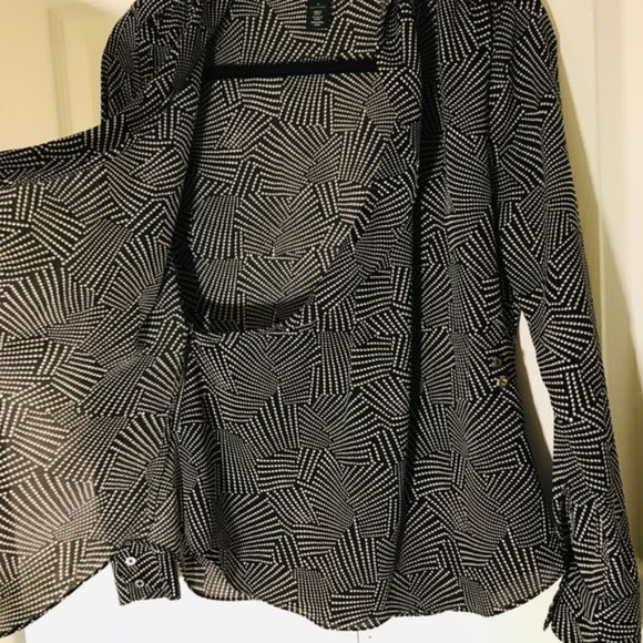 WHBM Black and White Faux Wrap Stretch Blouse Size 14 - Picture 3 of 7